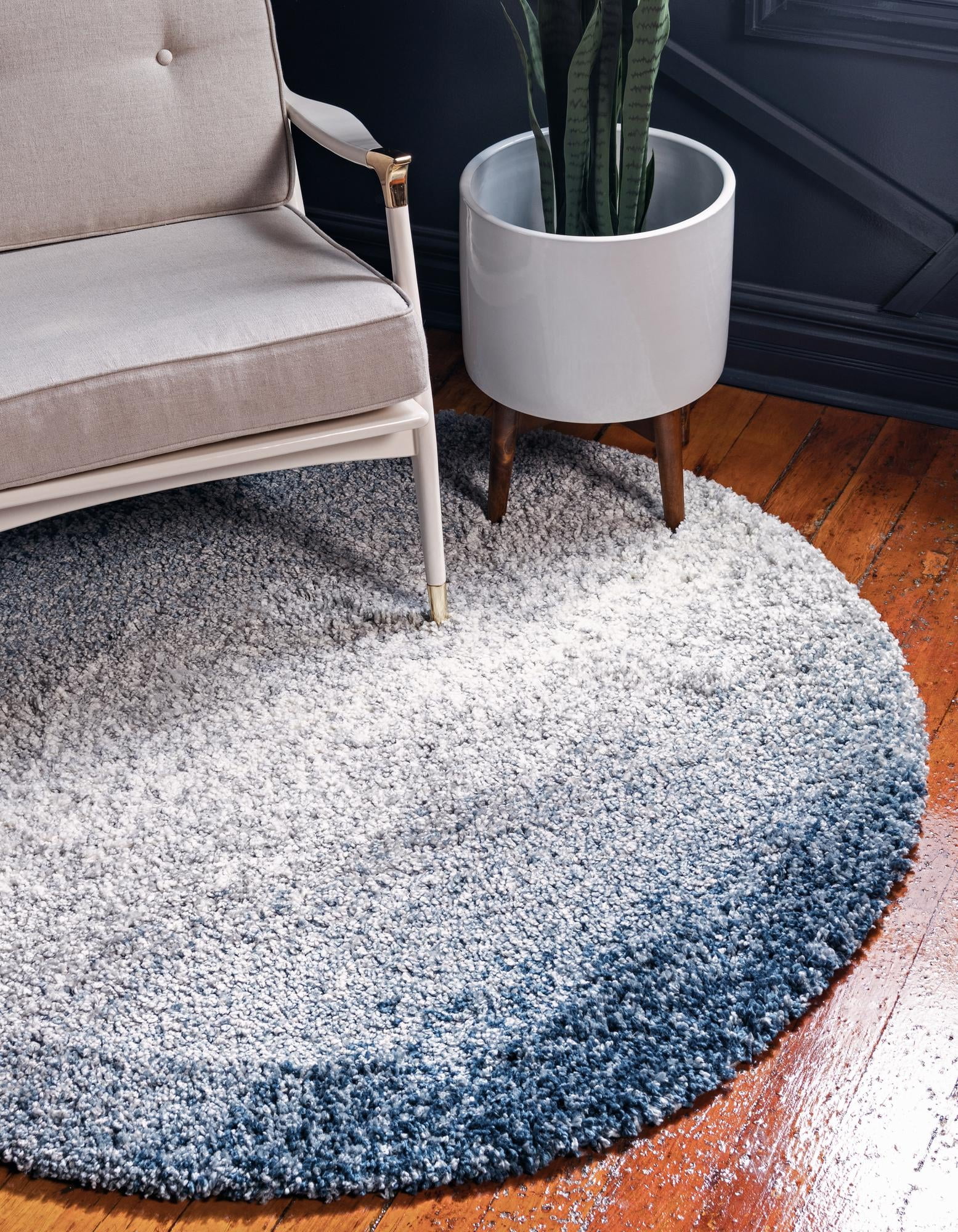 Luxurious Handmade Blue Geometric Shag Round Rug, 5' Diameter