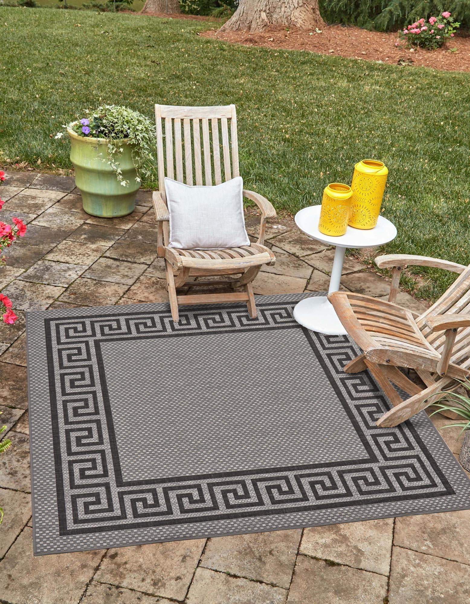 Unique Loom Greek Key Indoor/Outdoor Border Rug Gray/Black 5' 4" Square