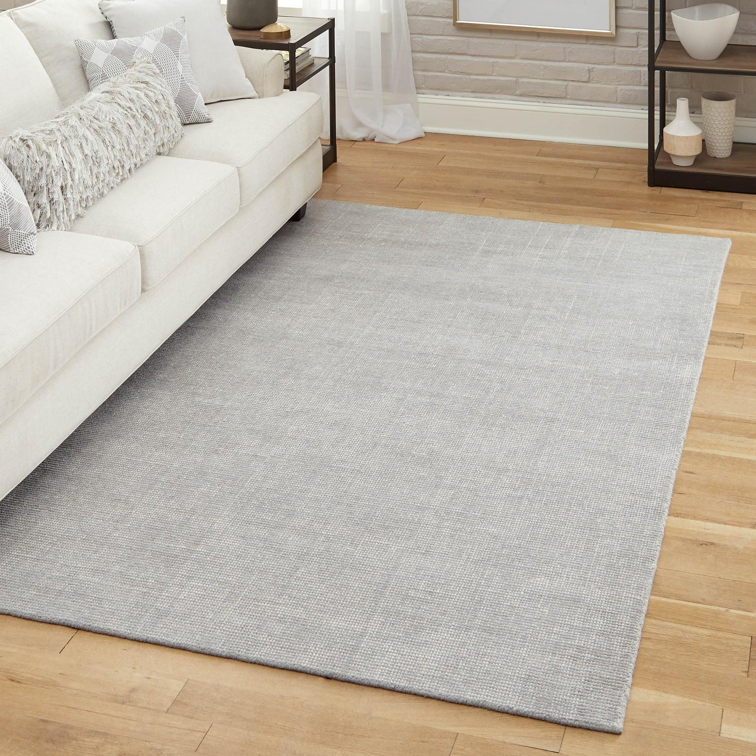 Gray Manor Hand-Knotted Wool Rectangular Rug 2'2" x 3'1"