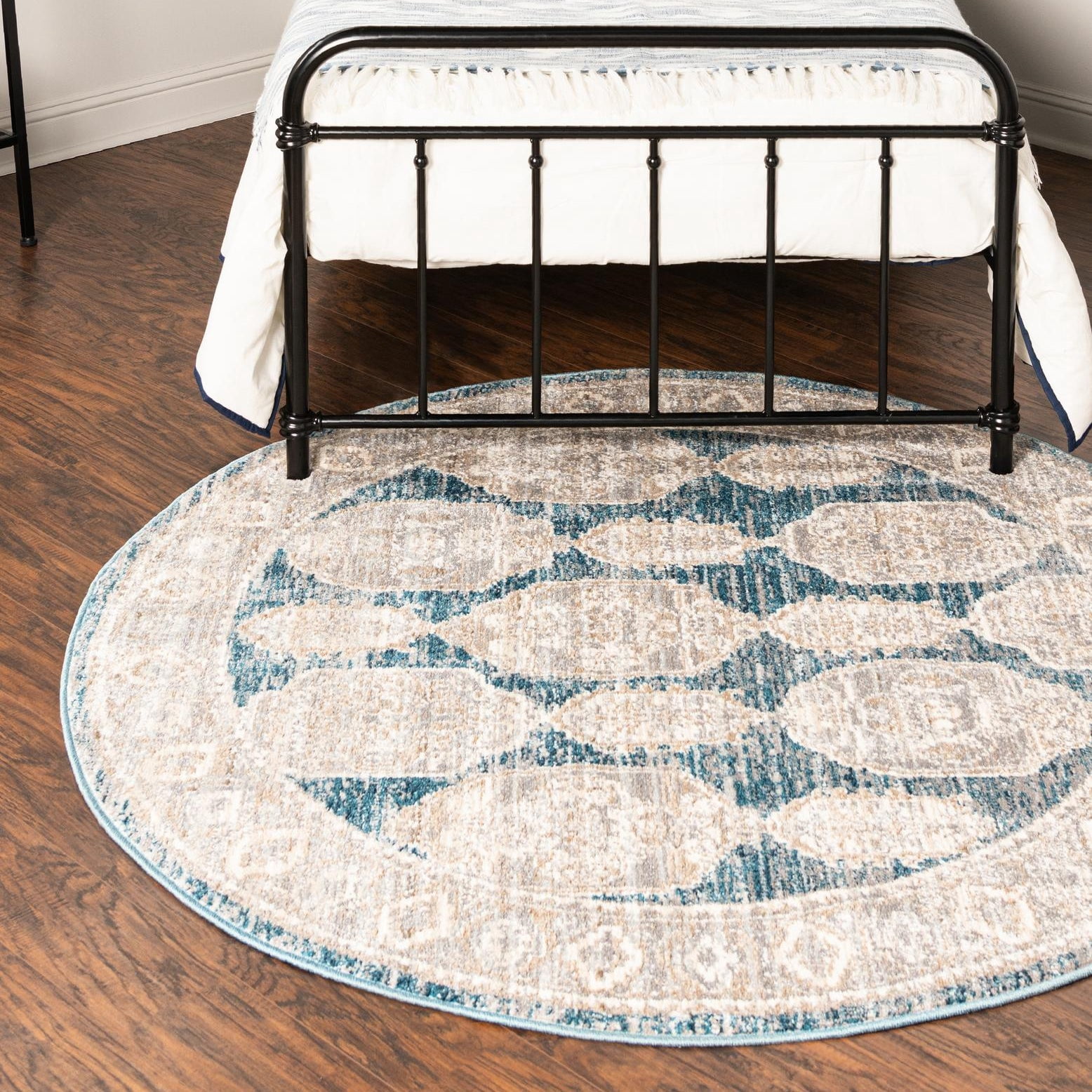 Unique Loom Lola Collection Area Rug - Bold (5' 2