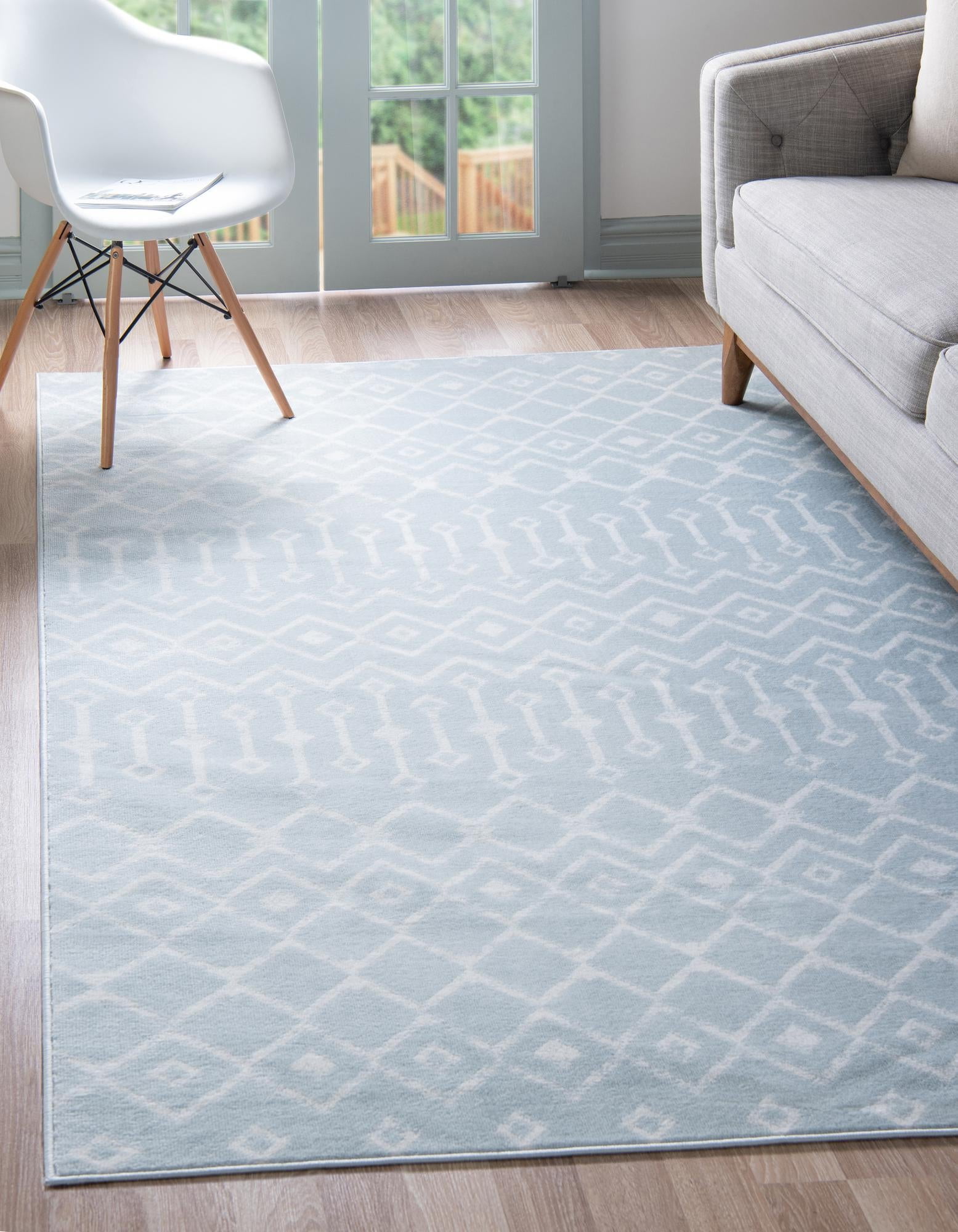 Light Blue Trellis 4'x6' Easy-Care Synthetic Area Rug