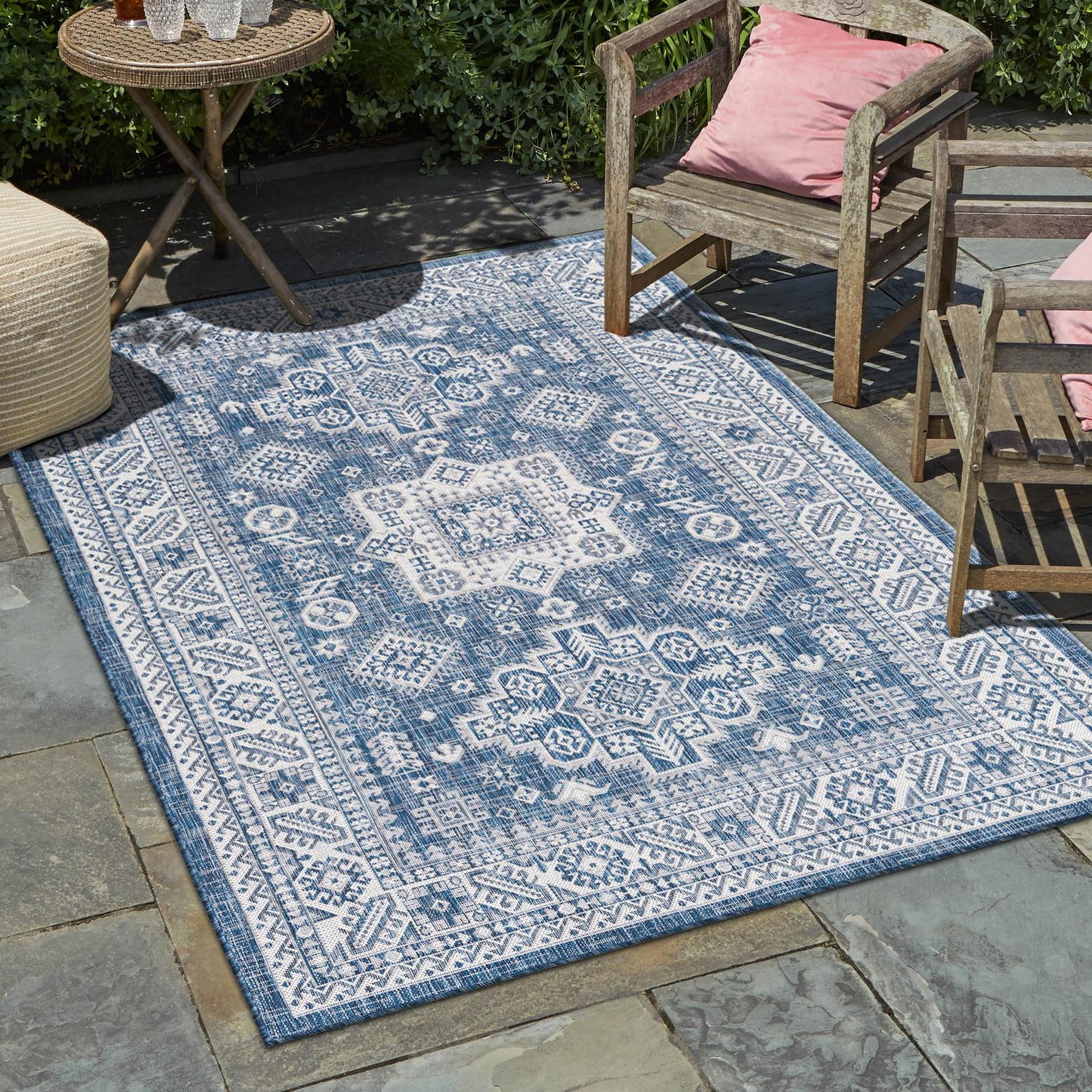Aztec Medallion 2'2" x 3'1" Blue Synthetic Outdoor Rug