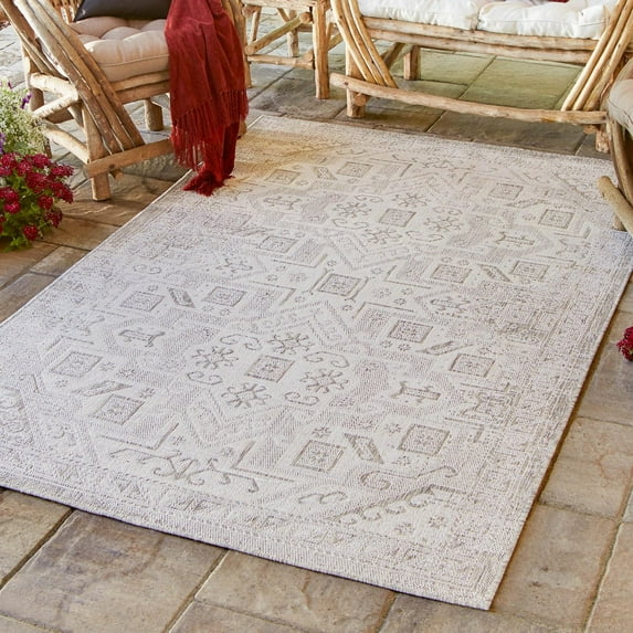 Unique Loom Outdoor Aztec Collection Area Rug - Coba (5' 3" x 7' 10" Rectangle Light Gray/Ivory)
