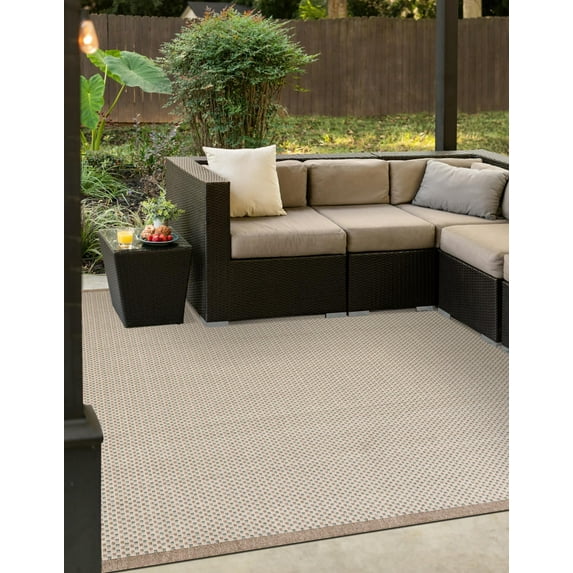 Unique Loom Outdoor Border Collection Area Rug - Outline (7' 10" Square Beige/Ivory)