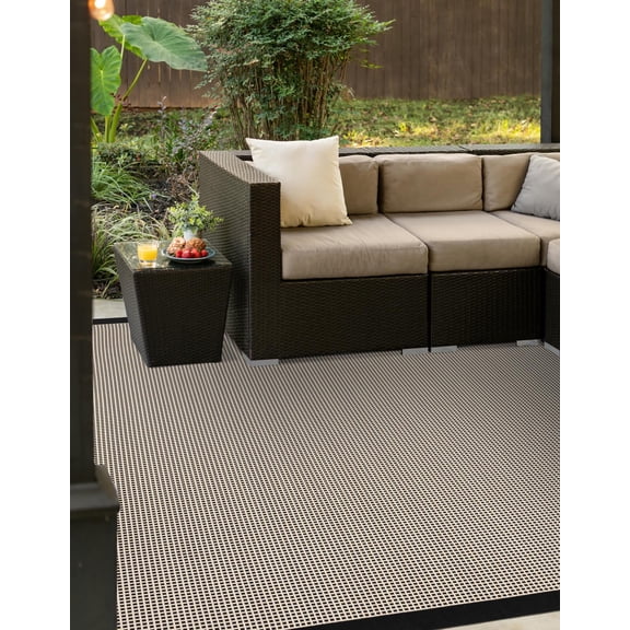 Unique Loom Outdoor Border Collection Area Rug - Frame (7' 10" Square Black/Ivory)