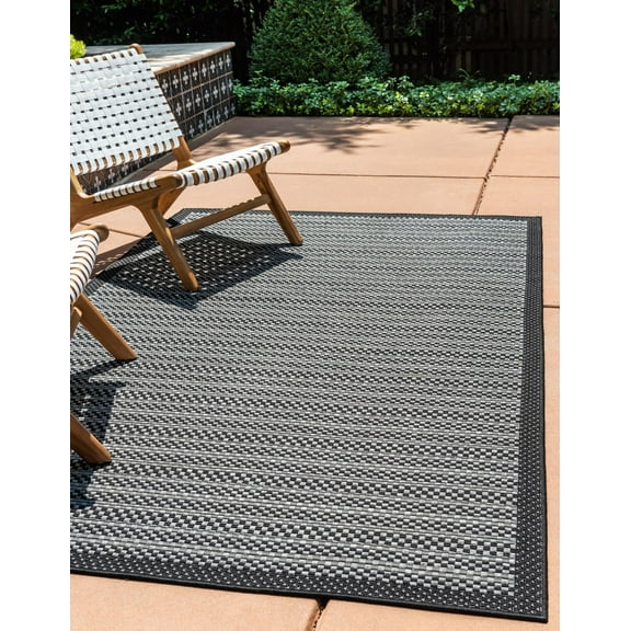 Unique Loom Outdoor Border Collection Area Rug - Checkered (5' 3" x 8' Rectangle Gray/Black)