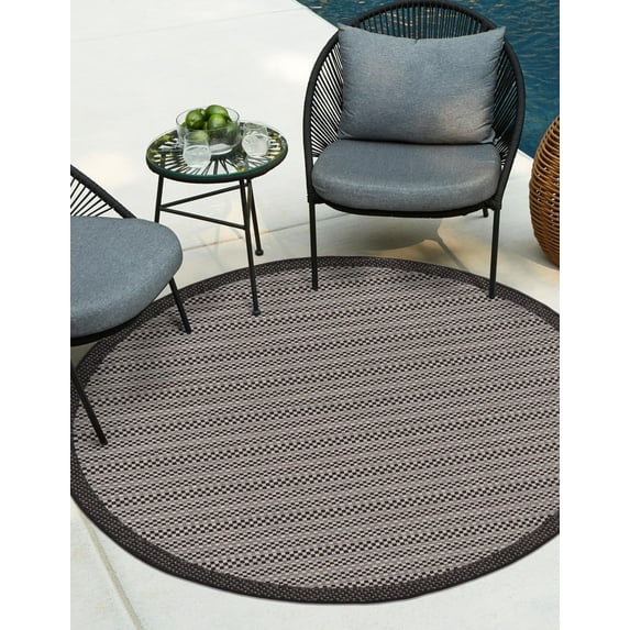 Unique Loom Outdoor Border Collection Area Rug - Checkered (6' 1" Round Gray/Black)
