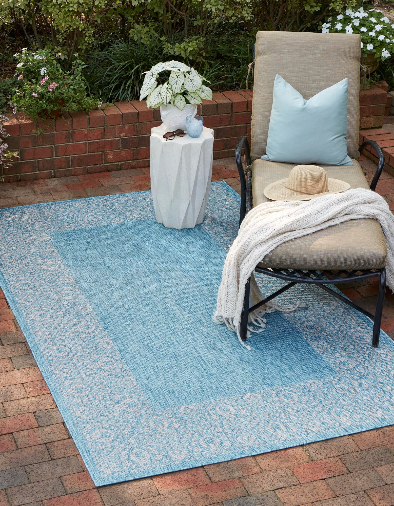 Aqua Blue Synthetic 9' x 12' Easy-Care Outdoor Area Rug