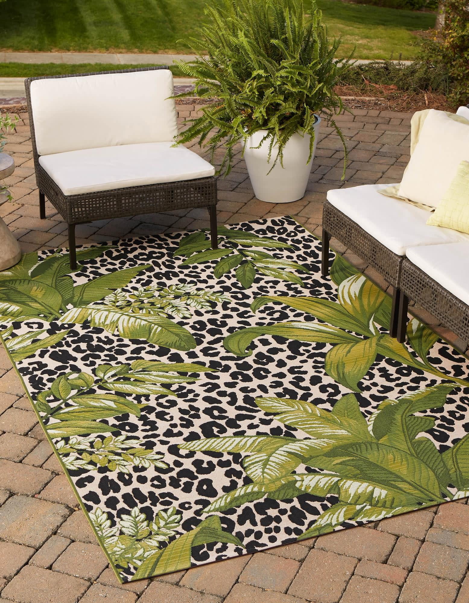 Unique Loom Outdoor Botanical Collection Area Rug - Andromeda (4'  x 6' Rectangle Green/Ivory)