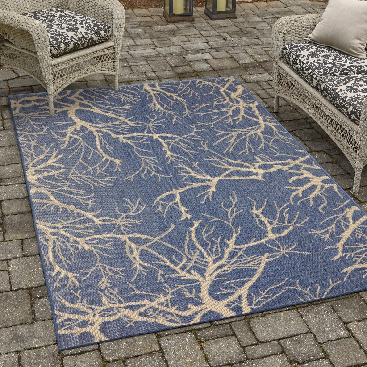 Reversible Blue Synthetic 4' x 6' Easy-Care Outdoor Rug