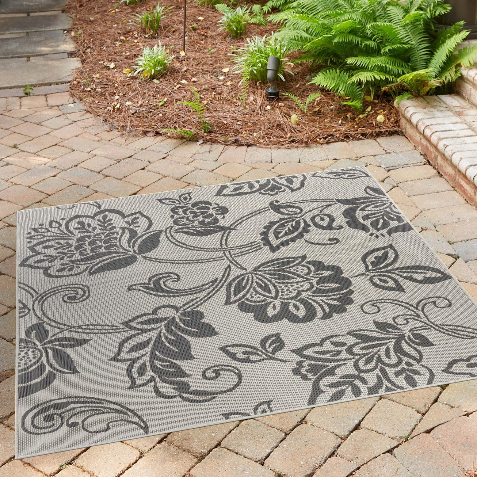 Floral Gray Synthetic 6' Square Outdoor Rug - Stain-Resistant & Easy Care