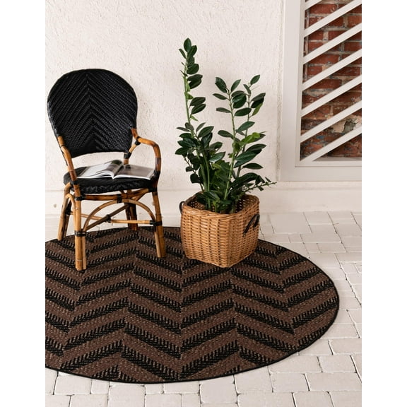 Unique Loom Outdoor Modern Collection Area Rug - Chevron (6' 1" Round Brown/Black)