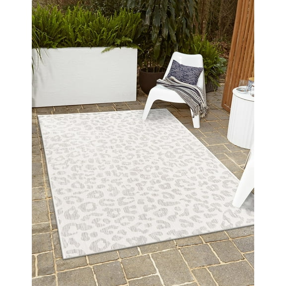 Unique Loom Outdoor Safari Collection Area Rug - Leopard (2' 2" x 3' Rectangle Ivory Gray)