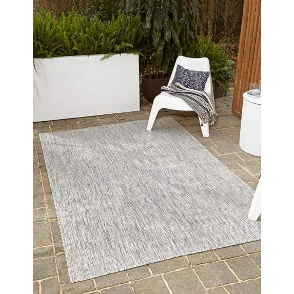 Unique Loom Outdoor Solid Collection Area Rug (5' 3" x 8' Rectangle Light Gray/Ivory)