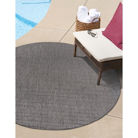 Unique Loom Outdoor Solid Collection Area Rug (6' 1" Round Black/Ivory)