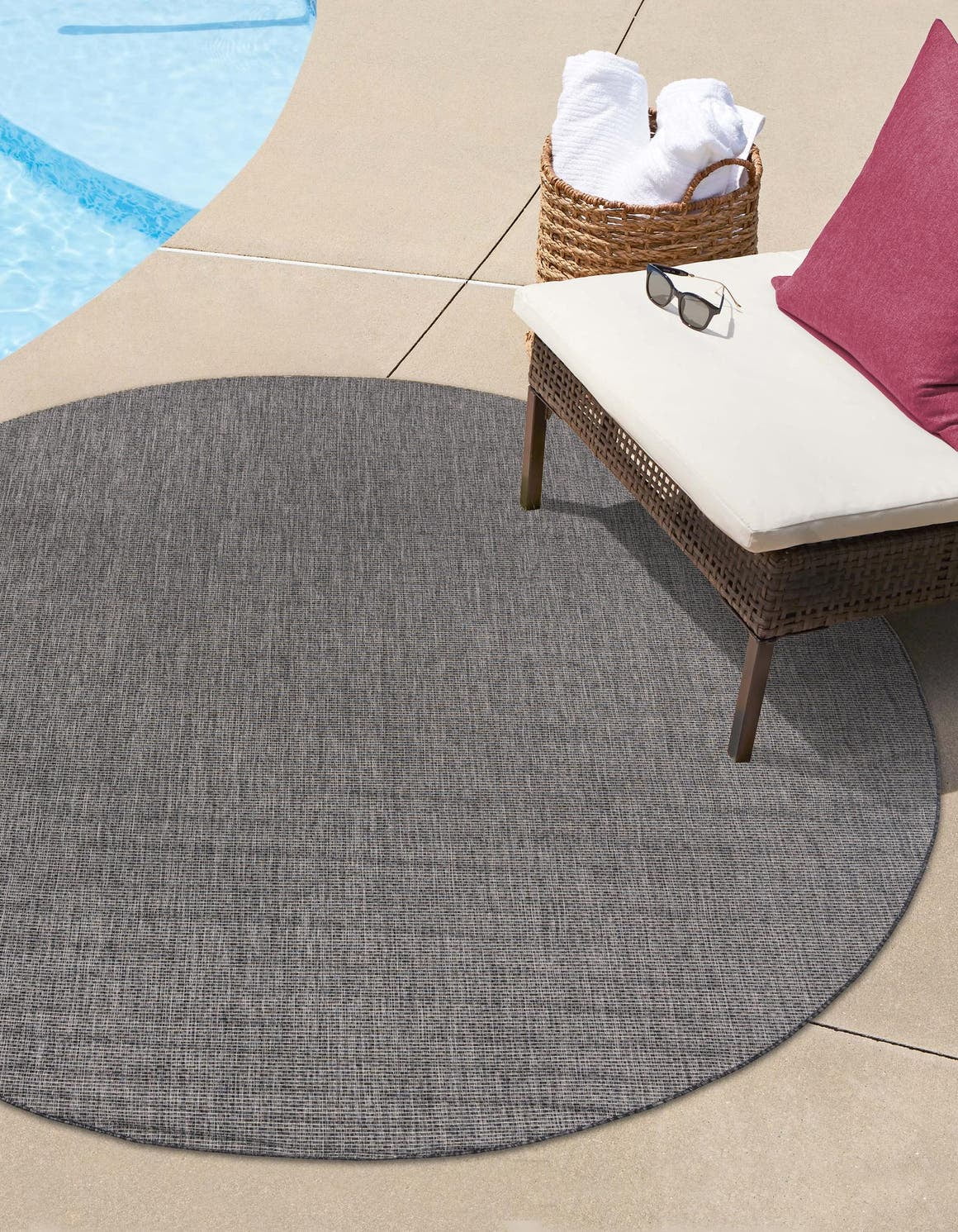 Unique Loom Outdoor Solid Rug 6' 1 x 6' 1 Round Black