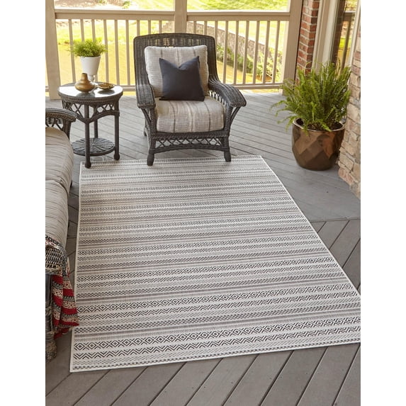 Unique Loom Outdoor Striped Collection Area Rug - Maia (4' x 6' Rectangle Beige/Black)