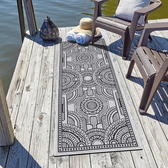 Unique Loom Outdoor Traditional Collection Area Rug - Deco (2' 7" x 12' Runner White and Black)