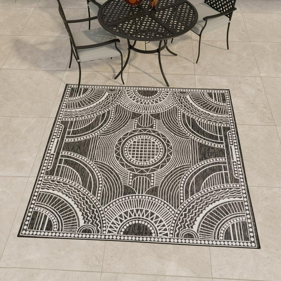 Unique Loom Outdoor Traditional Collection Area Rug - Deco (7' 10" Square Black and White)