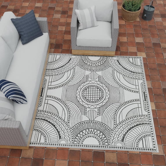 Unique Loom Outdoor Traditional Collection Area Rug - Deco (7' 10" Square White and Black)