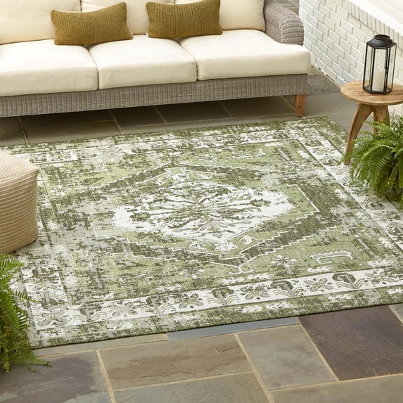 Unique Loom Outdoor Traditional Collection Area Rug - Valeria (7' 10" Square Green/Light Green)