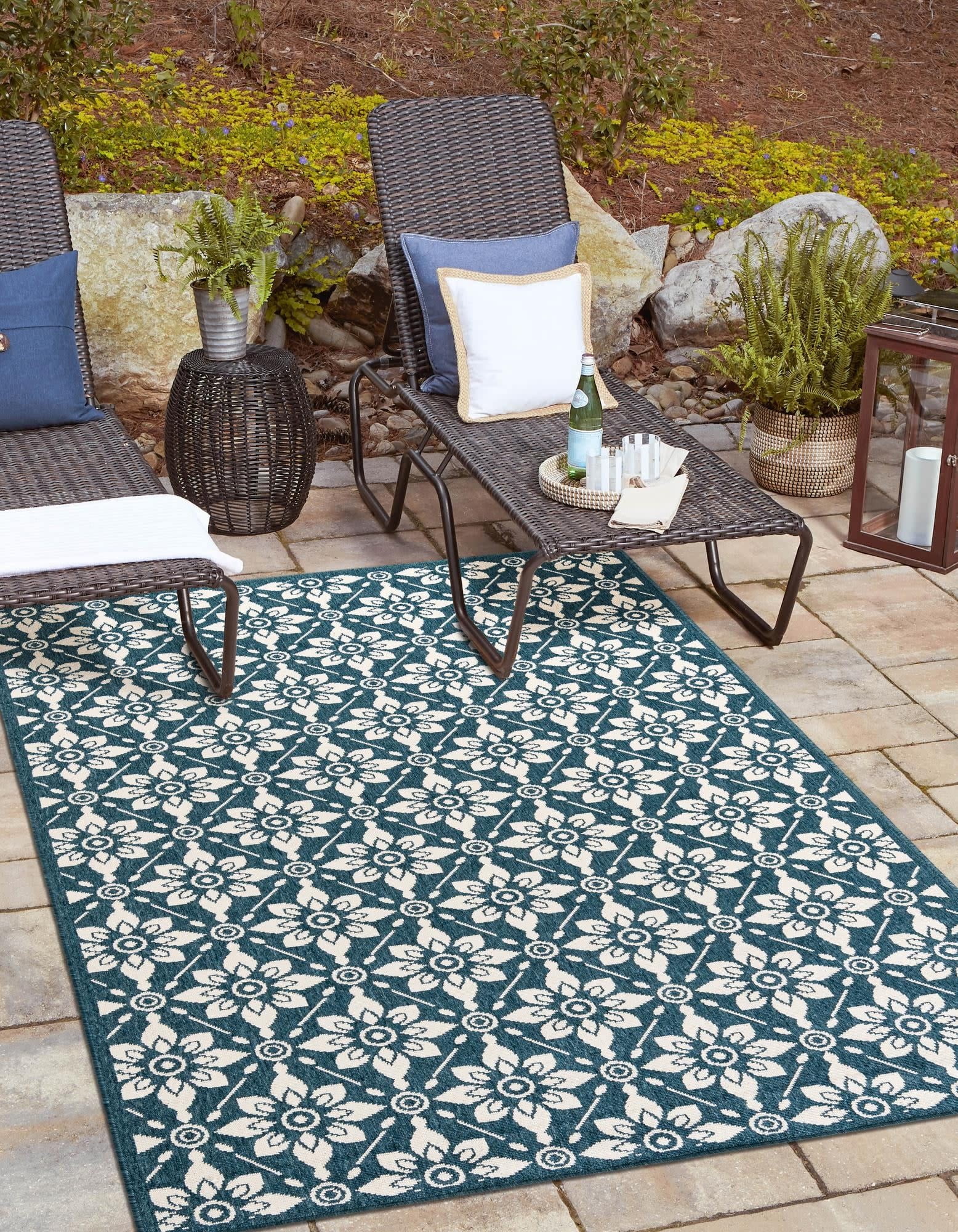 Unique Loom Outdoor Trellis Collection Area Rug - Tiles (2' x 3' 1" Rectangle Navy Blue/Ivory)