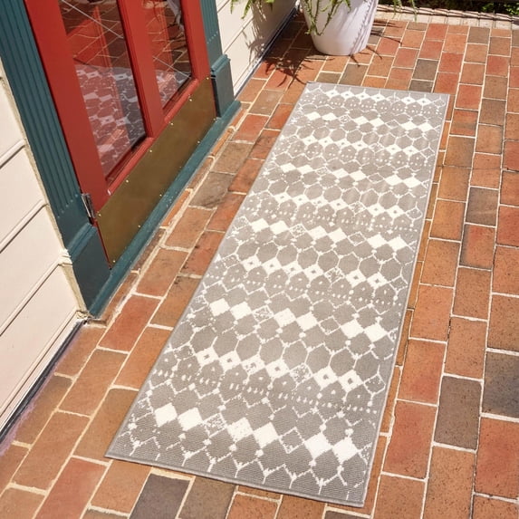 Unique Loom Outdoor Trellis Collection Area Rug - Cardak (2' x 6' Runner Gray/Ivory)