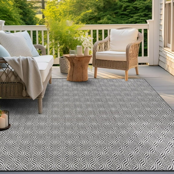 Unique Loom Outdoor Trellis Collection Area Rug - Deco Trellis (5' 3" Square Charcoal/Ivory)