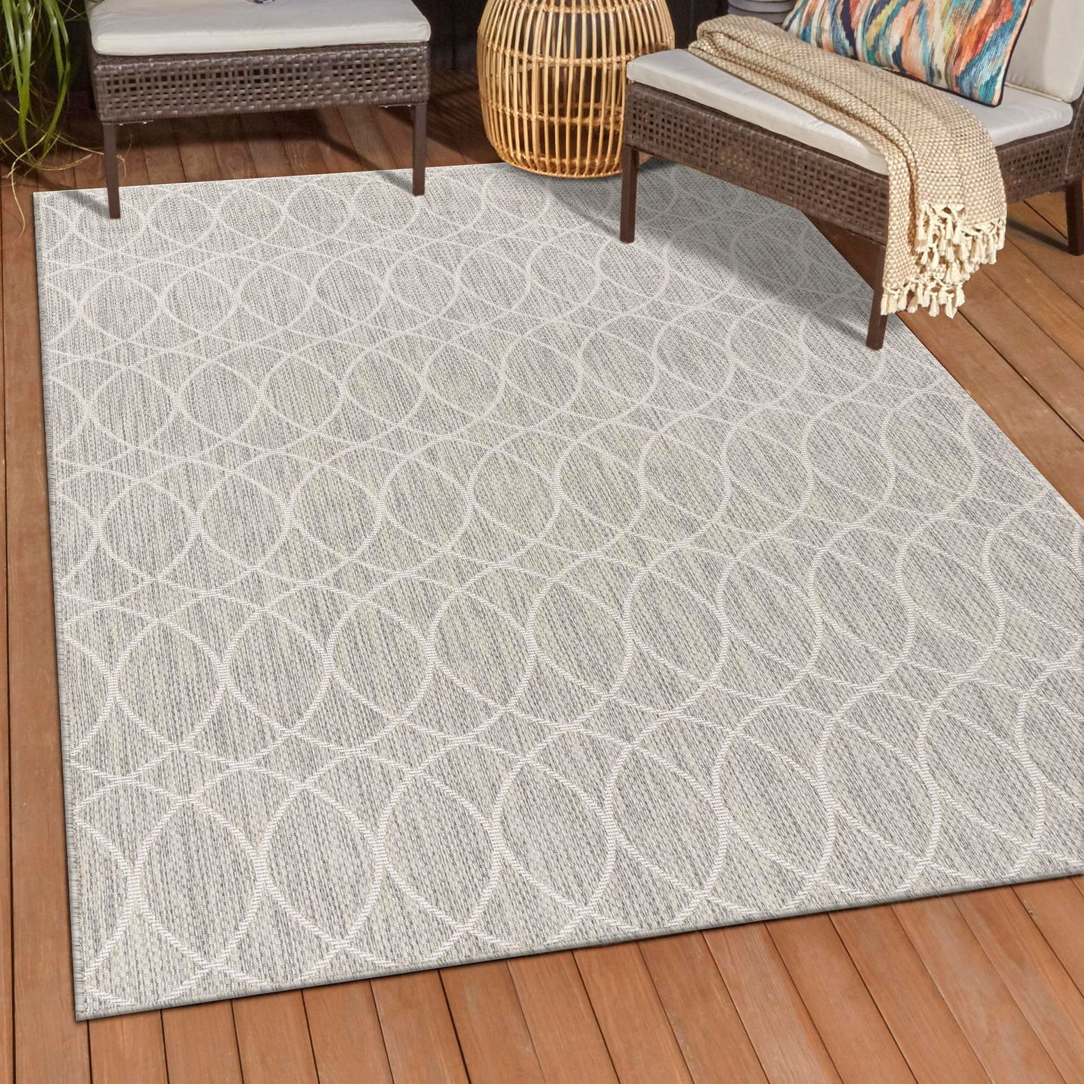 Light Gray Geometric 9' x 12' Outdoor Area Rug