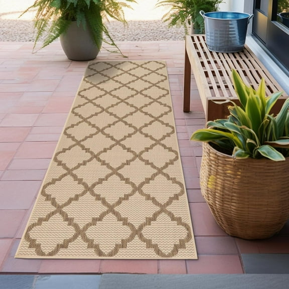 Unique Loom Outdoor Trellis Collection Area Rug - Raised Trellis (2' 2" x 6' 1" Runner Beige/Brown)