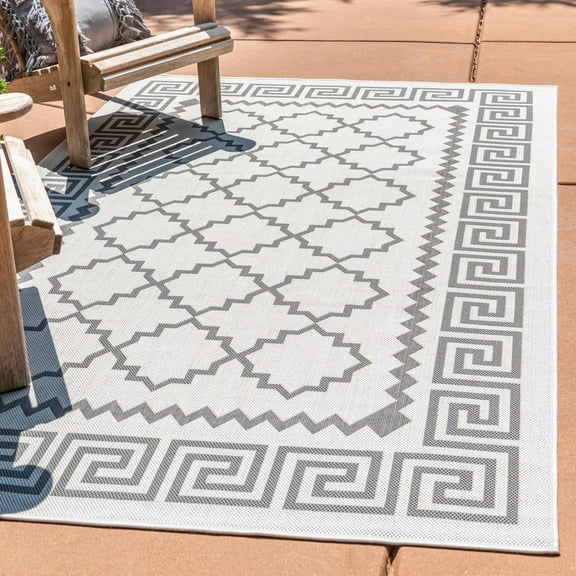 Unique Loom Outdoor Trellis Collection Area Rug - Stars (5' 3" x 8' Rectangle Gray/Silver)