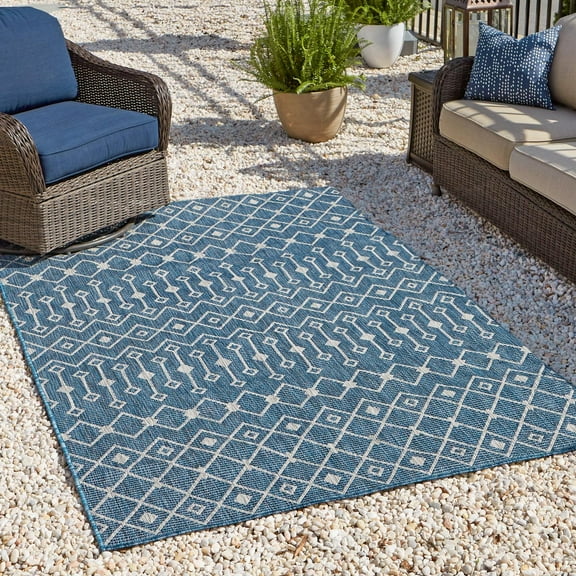 Unique Loom Outdoor Trellis Collection Area Rug - Tribal Trellis (2' x 3' 1" Rectangle Blue/Ivory)