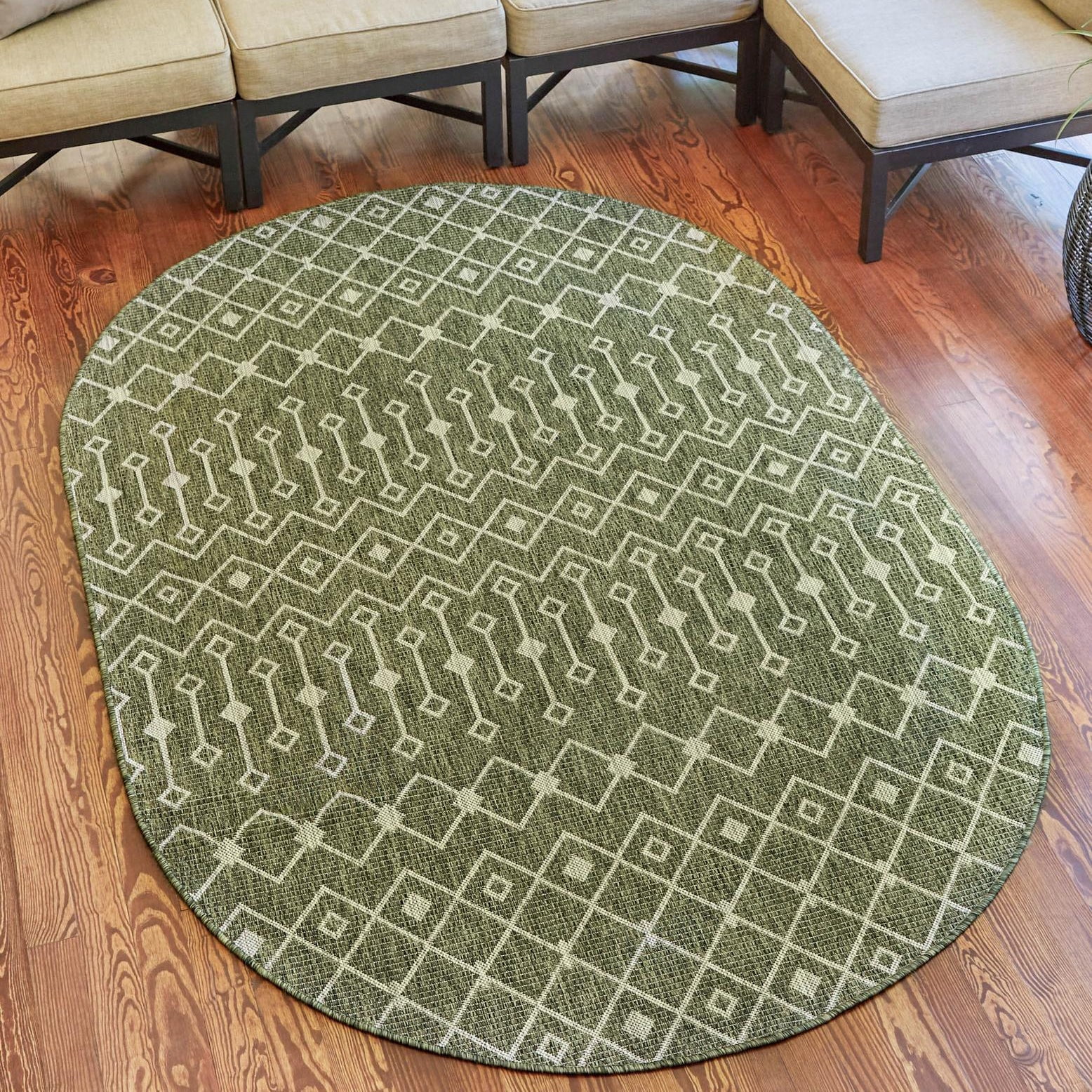 Green and Gray Oval Trellis Outdoor Rug