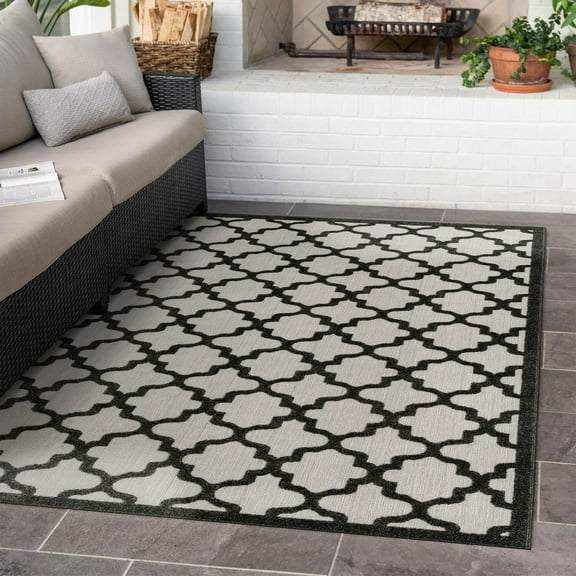 Unique Loom Outdoor Trellis Collection Area Rug - Tulsa (4' x 6' Rectangle Black/Cream)