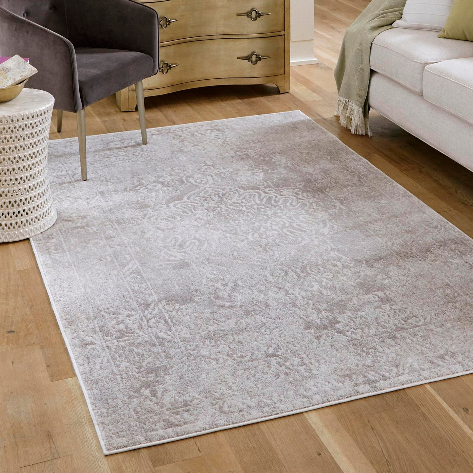 Gray Rectangular 4' x 6' Synthetic Stain-Resistant Area Rug