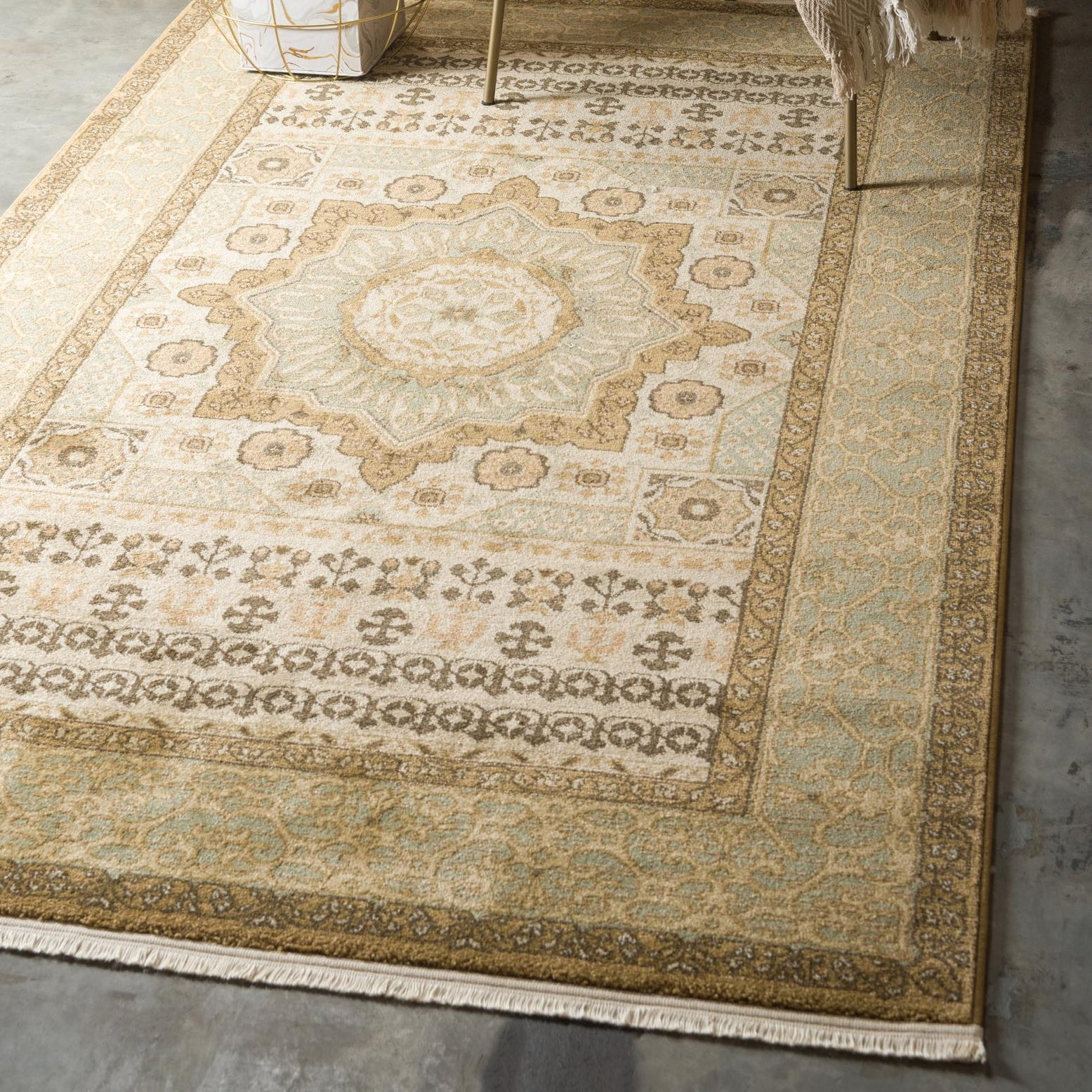 Elegant Cream 9' x 12' Synthetic Rectangular Area Rug