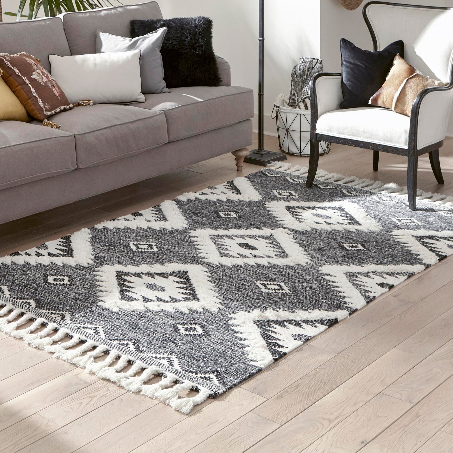 Charcoal Geometric Wool 8' x 10' Handmade Area Rug