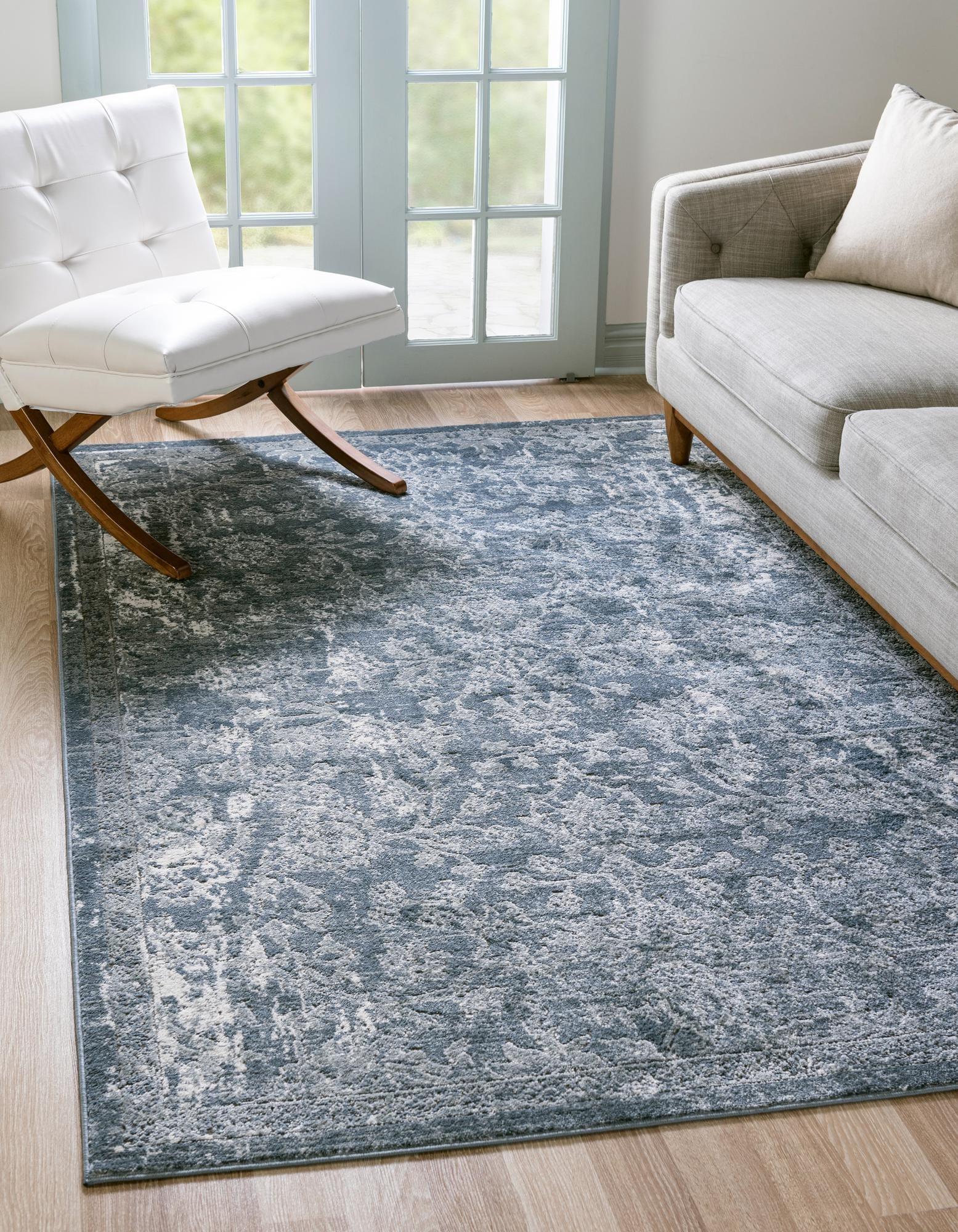 Serene Blue and Gray Geometric Indoor Area Rug 4' x 6'