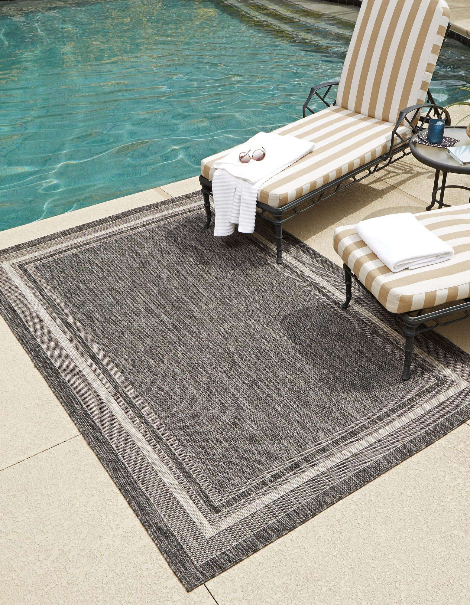 Shop Outdoor Border Geometric Rectangular 8x11 Rug Gray & Black, Outdoor  Rugs