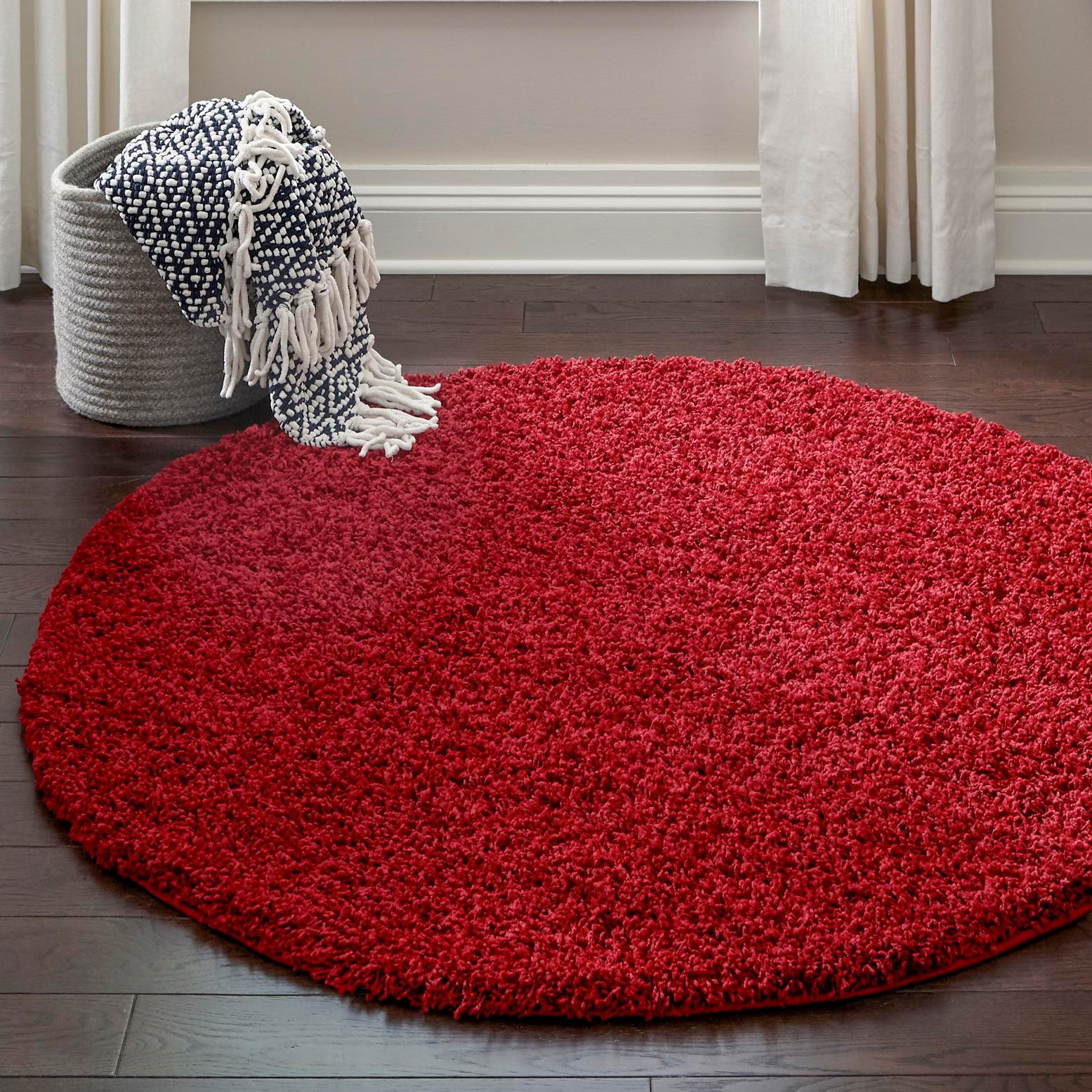 Cherry Red Round Shag Synthetic Indoor Area Rug