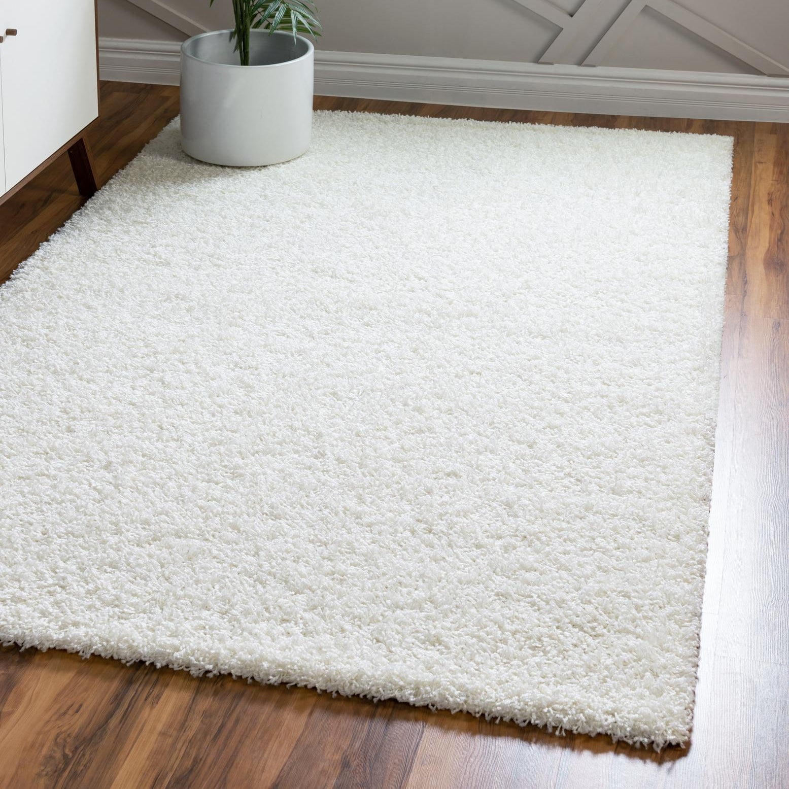Reversible Snow White and Blue Solid Shag 4' x 6' Rug