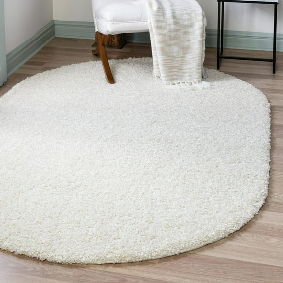 Unique Loom Solid Shag Collection Area Rug (5' 3" x 8' Oval Snow White)