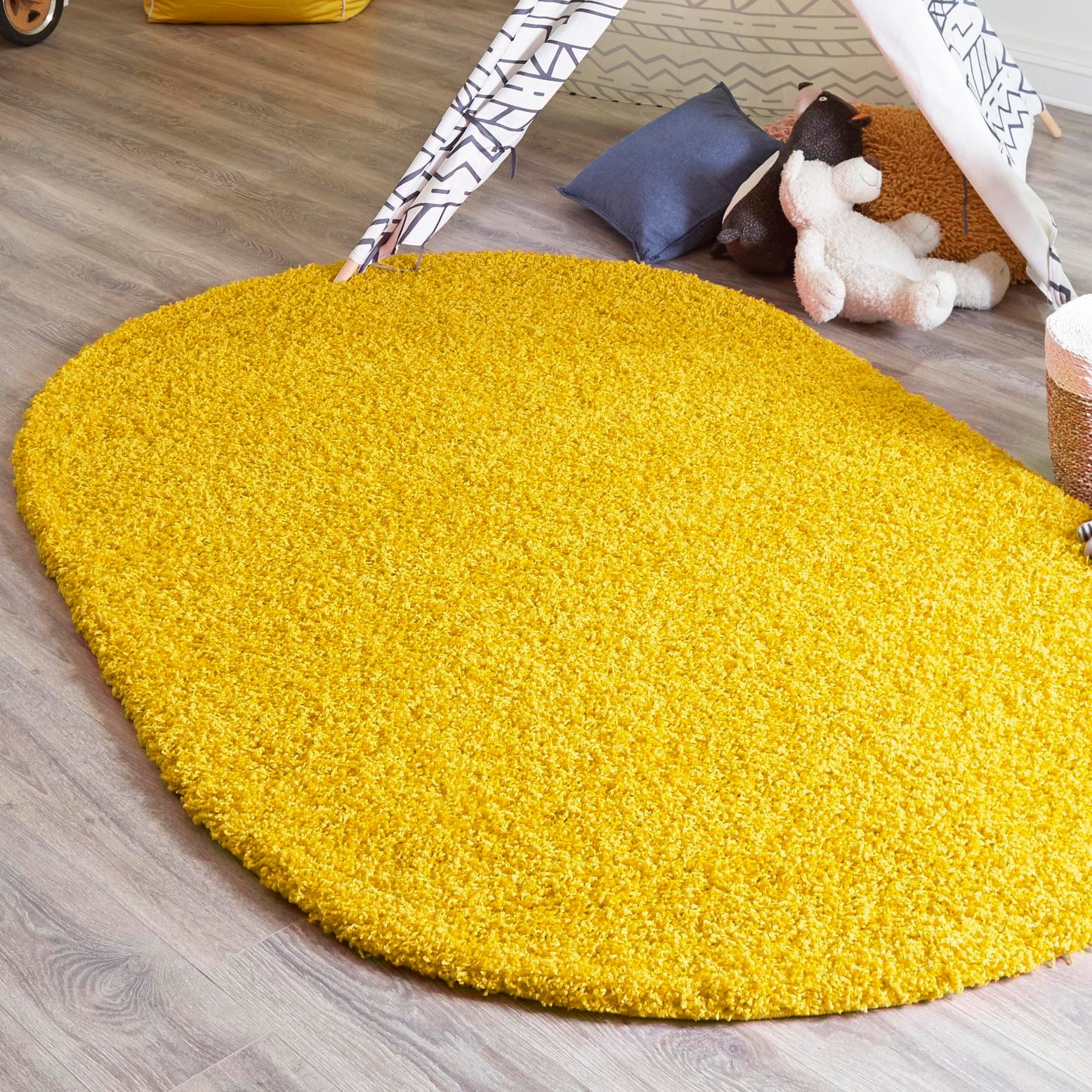 Tuscan Sun Yellow Oval Shag Rug 5'1" x 8' Synthetic
