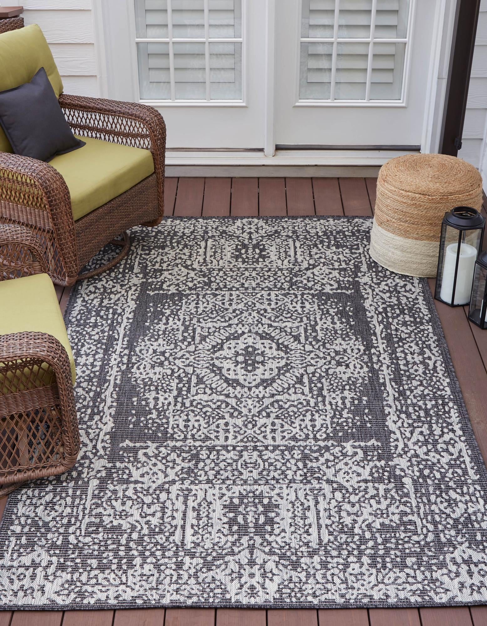 Charcoal Gray 7' x 10' Synthetic Rectangular Outdoor Rug