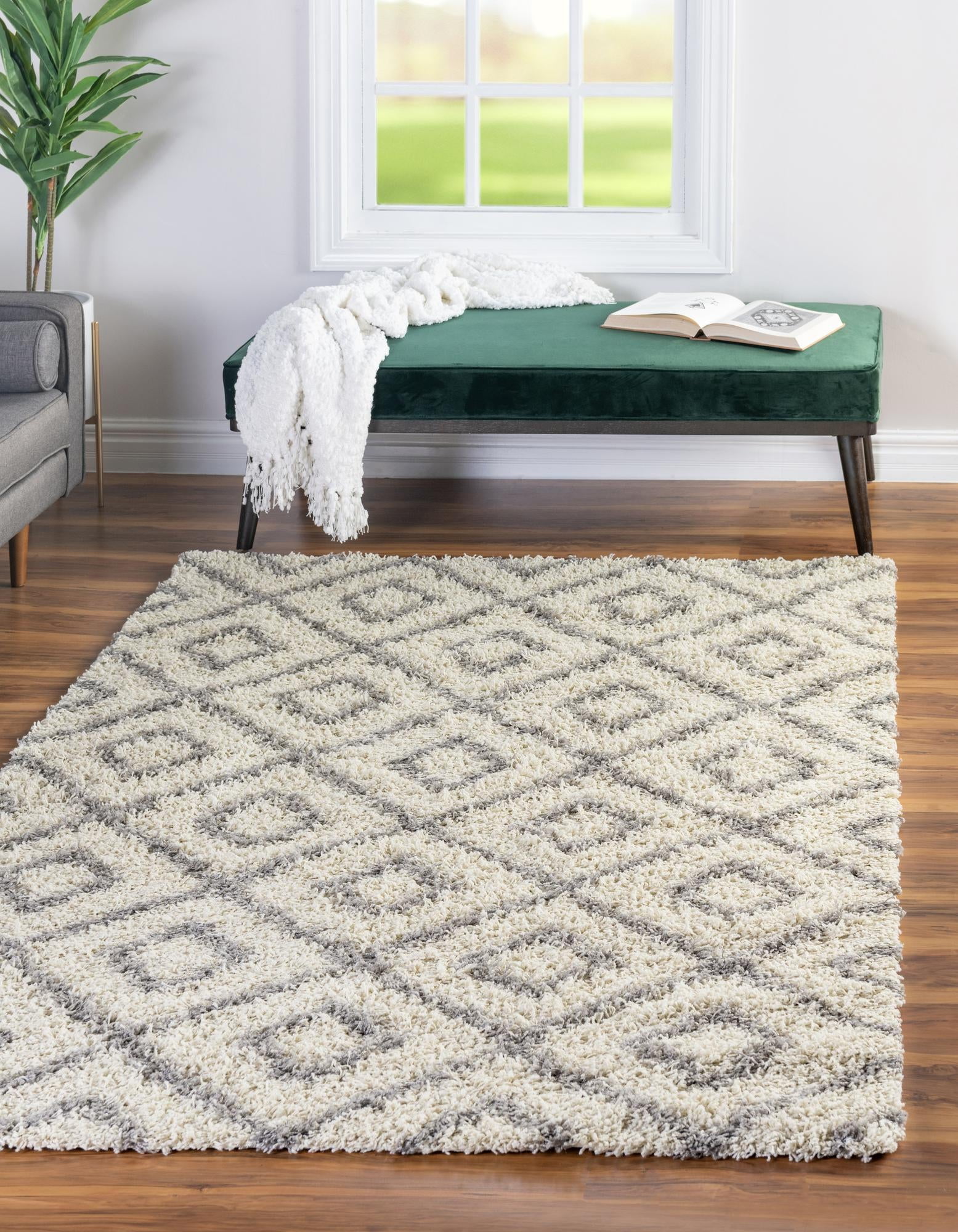Ivory and Gray Trellis Shag Synthetic 9' x 12' Area Rug