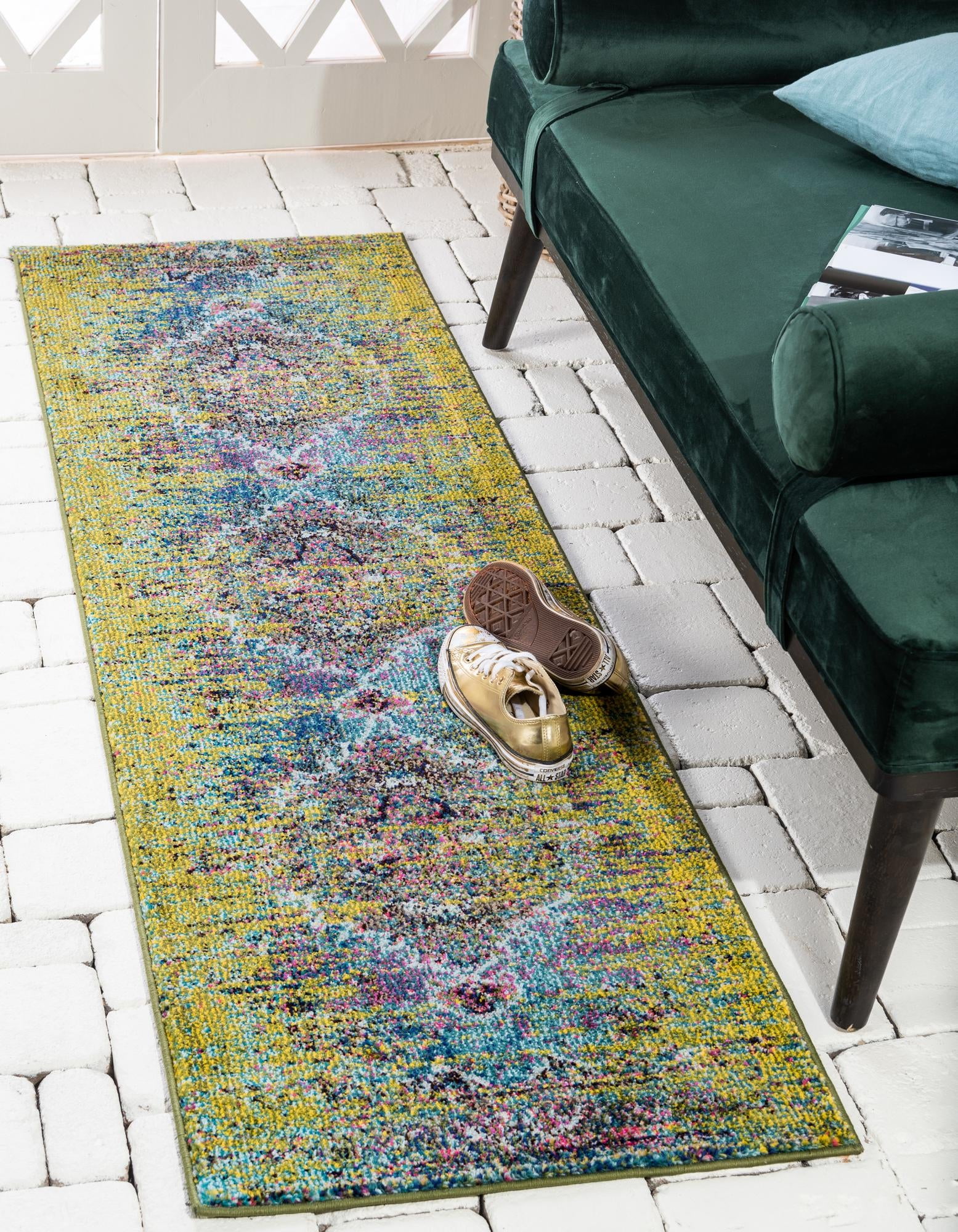 Unique Loom Warhol Vita 4 x 4 Fuchsia/Light Blue Round Indoor Medallion Oriental Area Rug Unique Loom Warhol Vita 4 x 4 Fuchsia/Light Blue Round Indoor Medallion Oriental Area Rug