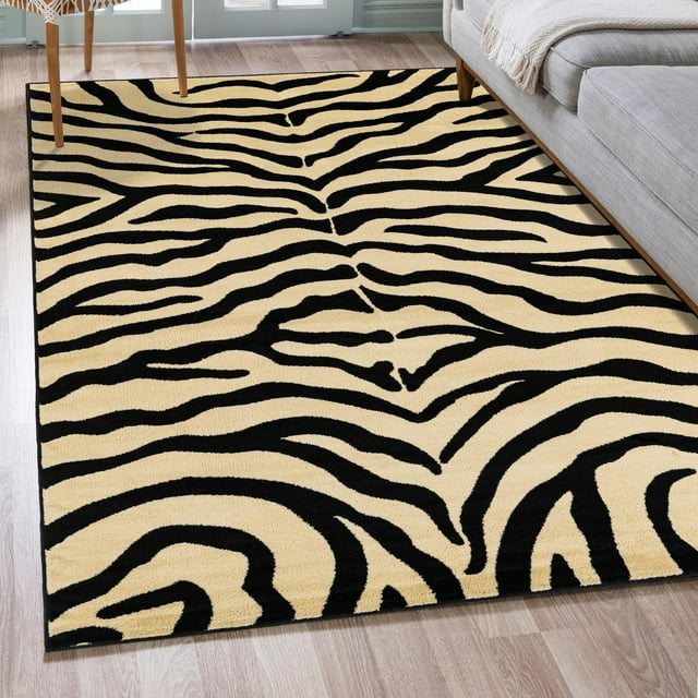 Unique Loom Wildlife Collection Area Rug - Okapi (5' 3" x 8' Rectangle Cream/Black)