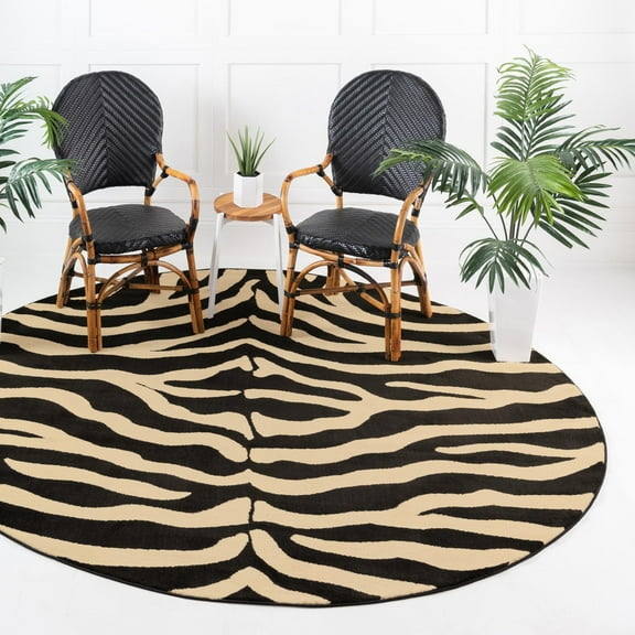 Unique Loom Wildlife Collection Area Rug - Okapi (7' 10" Round Black/Cream)