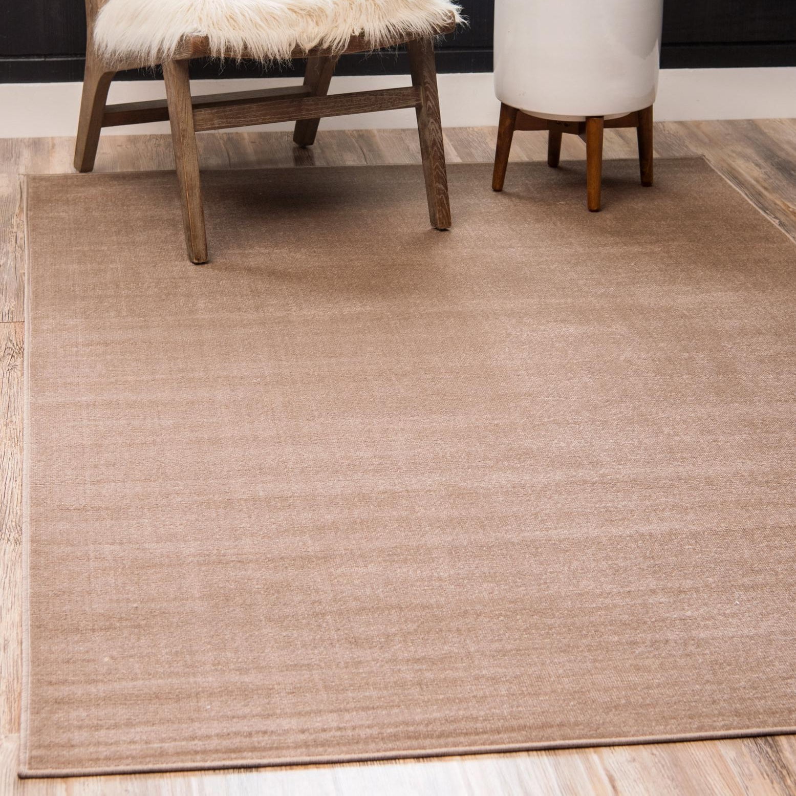 Light Brown SoHo Collection 5' x 8' Flat Woven Synthetic Rug