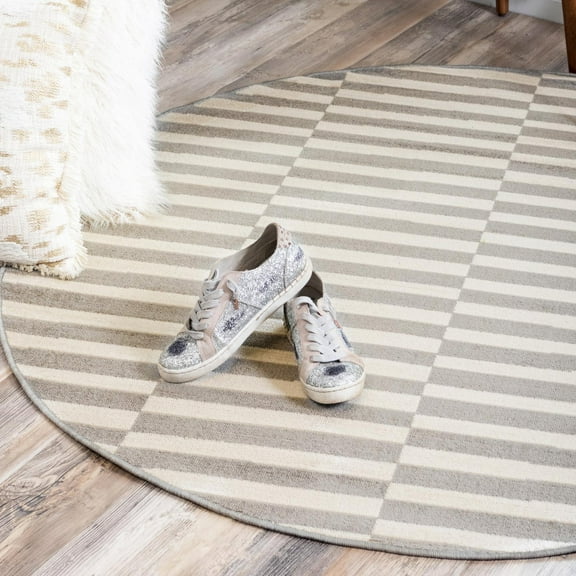 Unique Loom Williamsburg Collection Area Rug - Striped (3' 7" Round Dark Gray/Ivory)